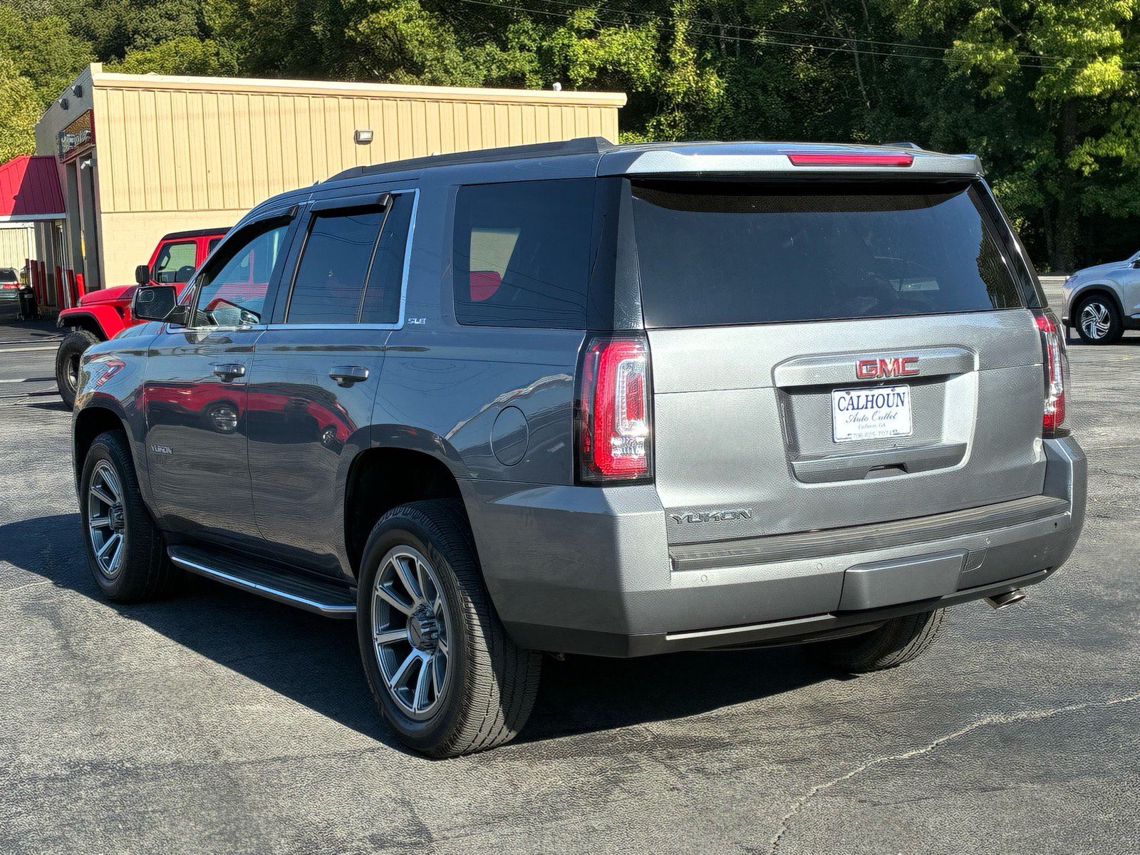 Used 2018 GMC Yukon SLE w/ Convenience Package RWD image 4