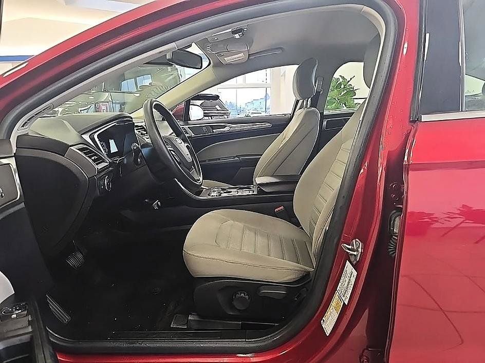 Used 2019 Ford Fusion S image 14