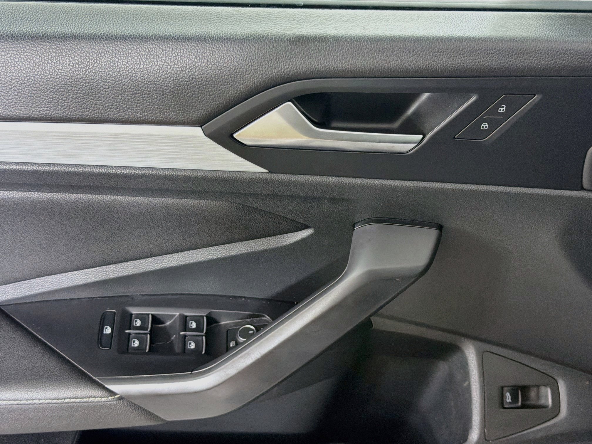 Used 2025 Volkswagen Jetta Sport FWD image 15