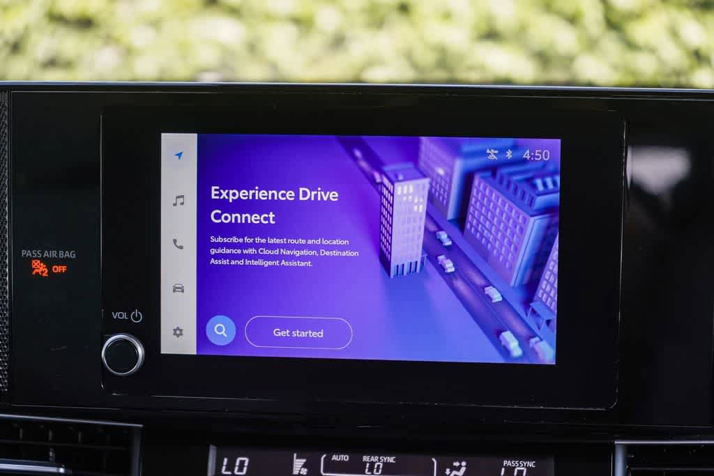 Used 2025 Toyota Sienna LE FWD image 14