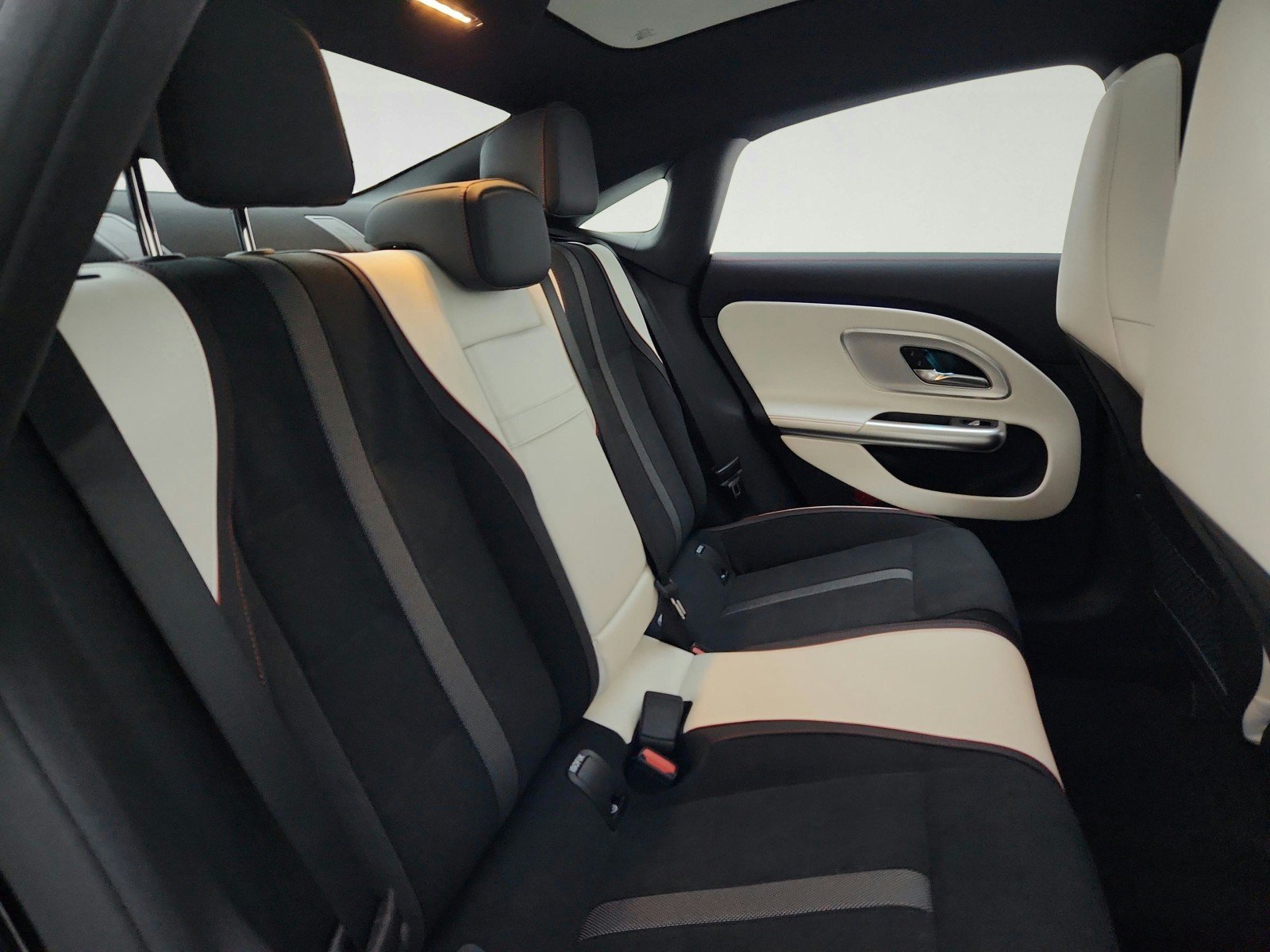 New 2027 Mercedes-Benz CLA 220 image 27