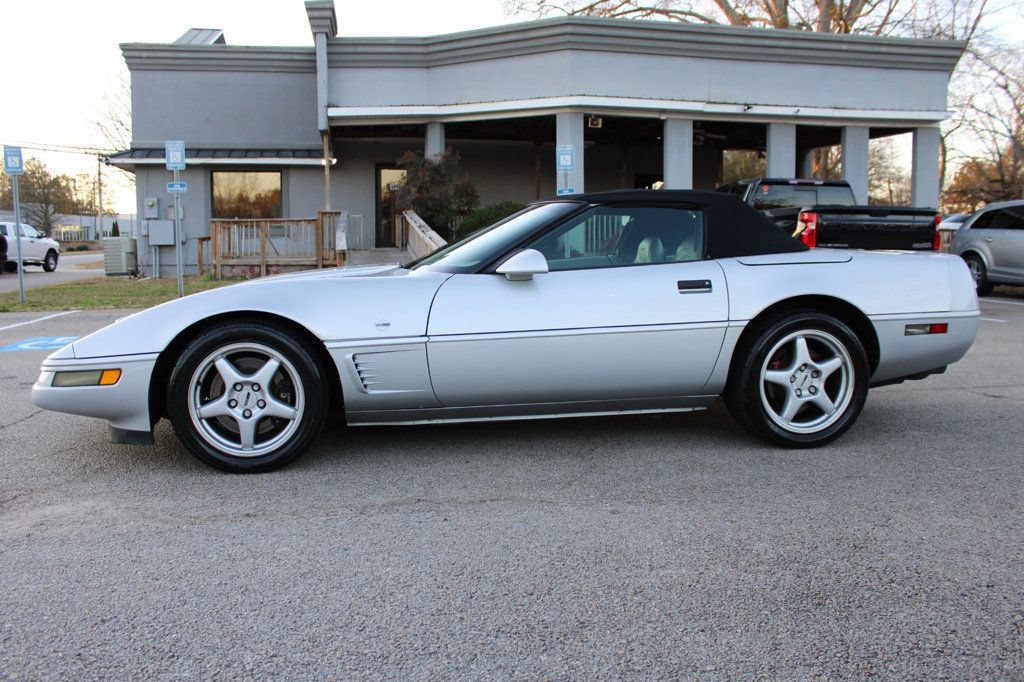 Used 1996 Chevrolet Corvette Convertible RWD image 5