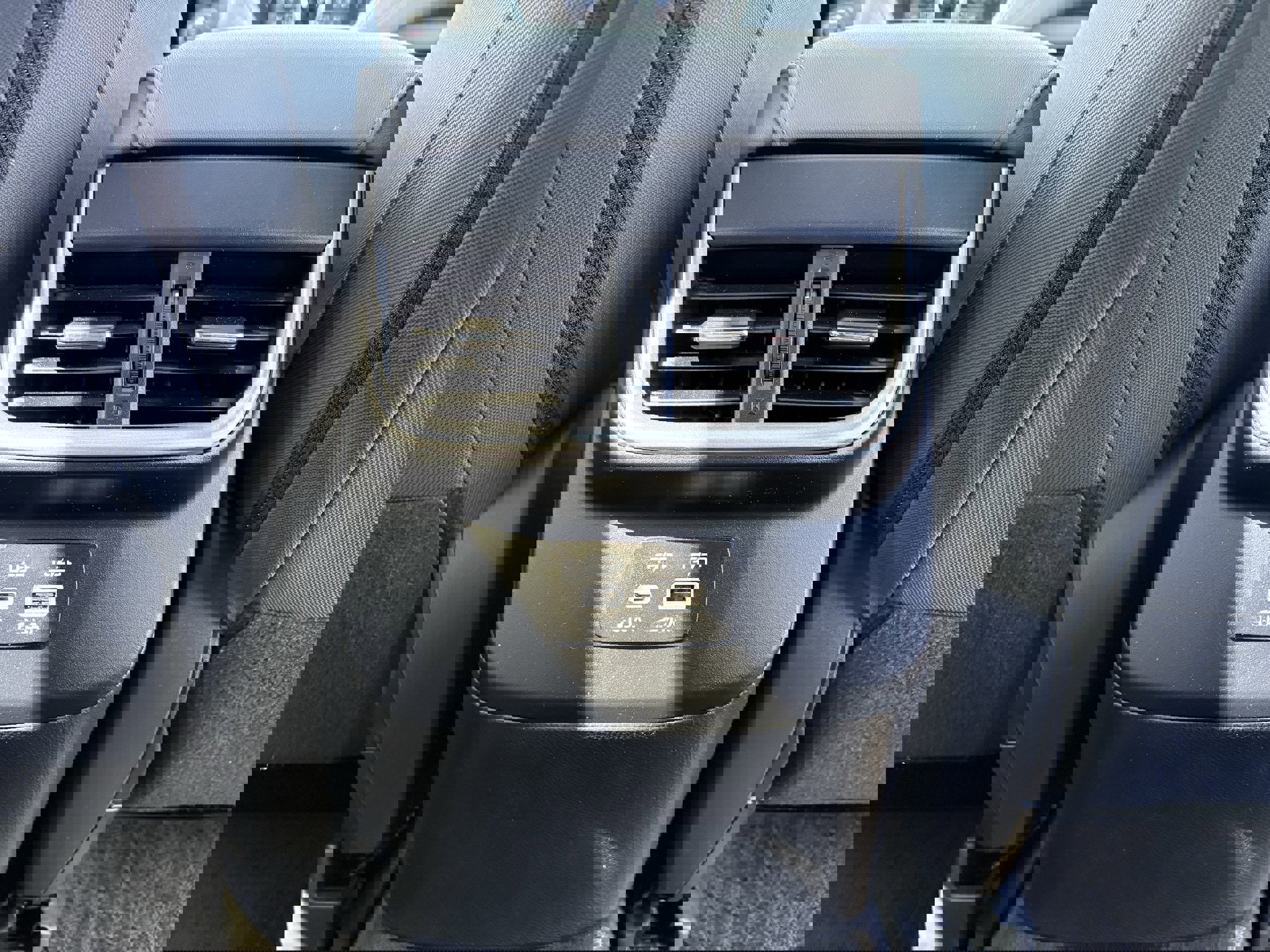 Certified 2025 Subaru Outback Premium image 34