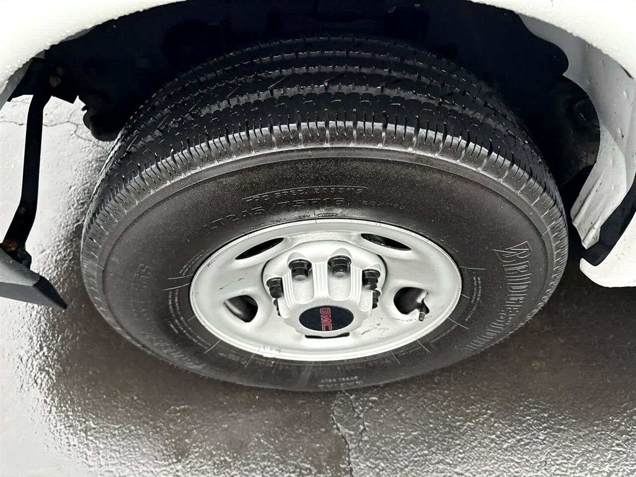 Used 2021 GMC Savana 2500 w/ Driver Convenience Package image 10