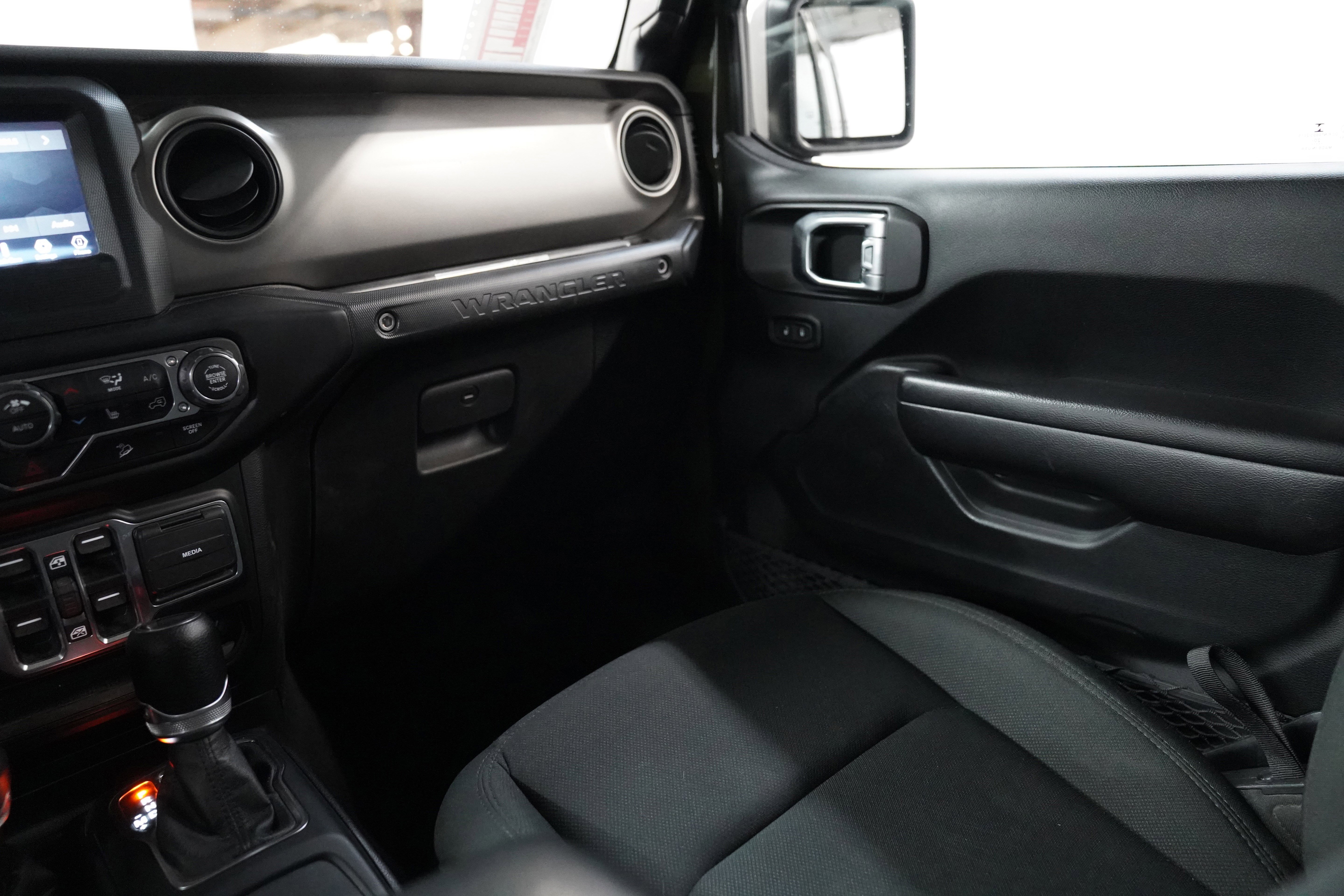 Used 2021 Jeep Wrangler Unlimited Sport AWD/4WD image 13