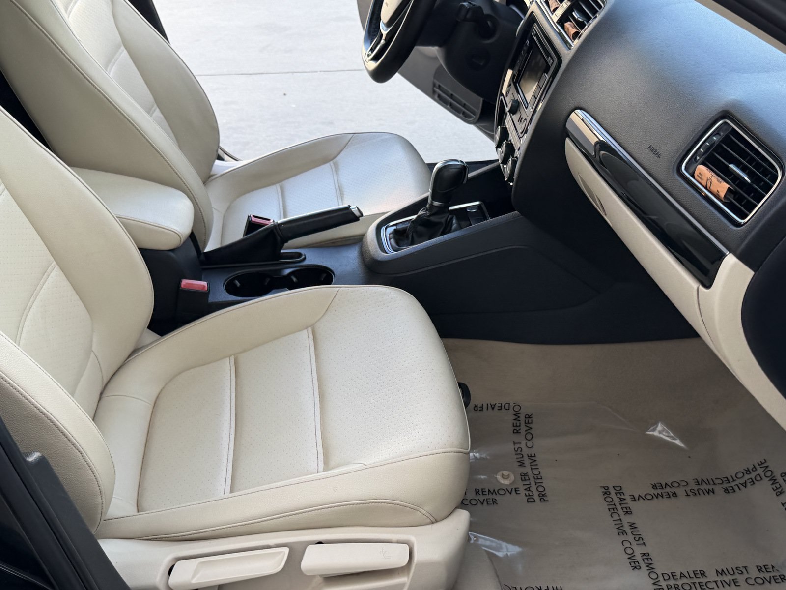 Used 2015 Volkswagen Jetta TDI SEL FWD image 34