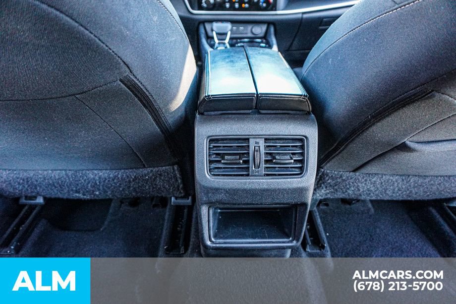 Used 2024 Nissan Rogue S image 31