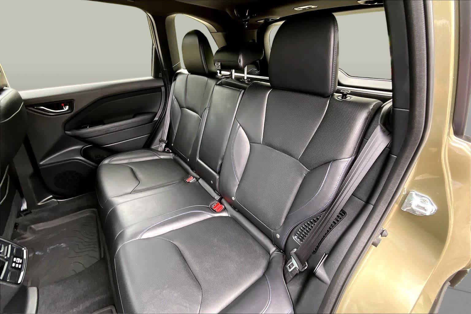 Used 2025 Subaru Forester Limited AWD/4WD image 21