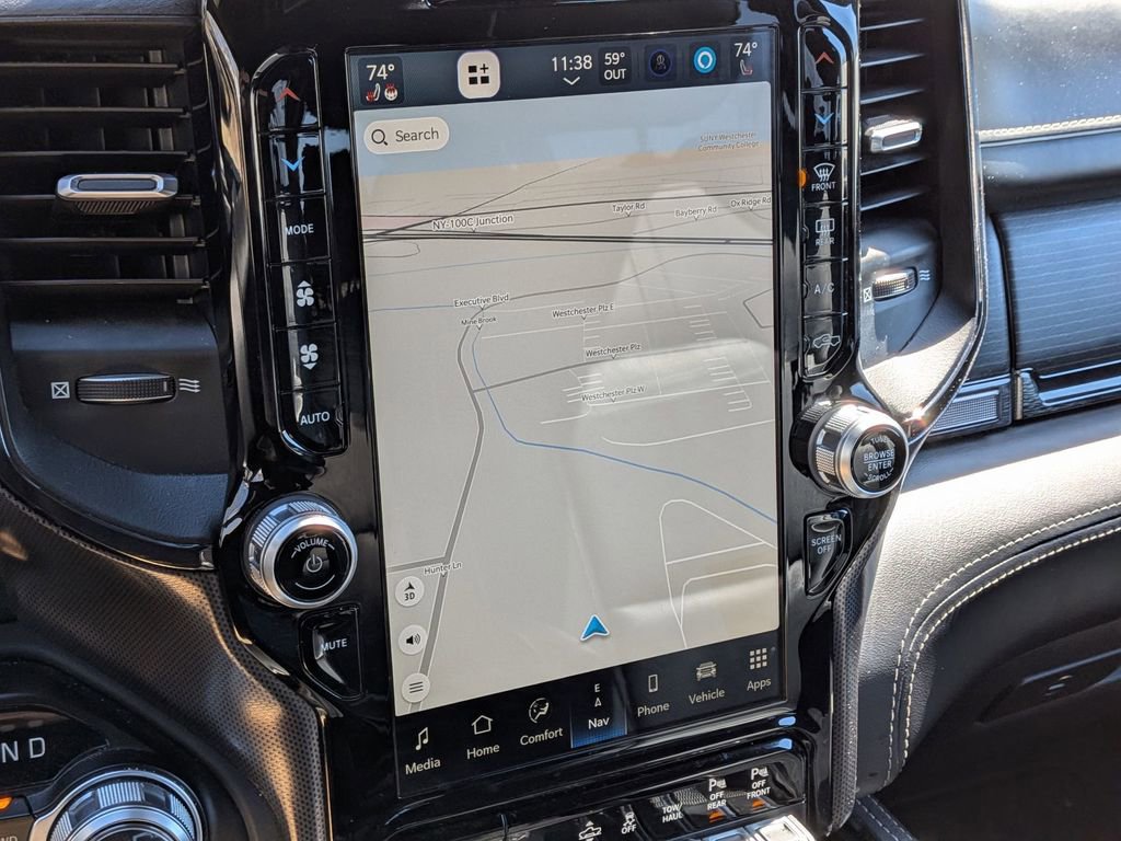 Certified 2022 RAM 1500 Limited w/ Body Color Bumper Group image 17