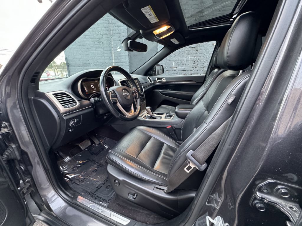 Used 2017 Jeep Grand Cherokee Limited image 13
