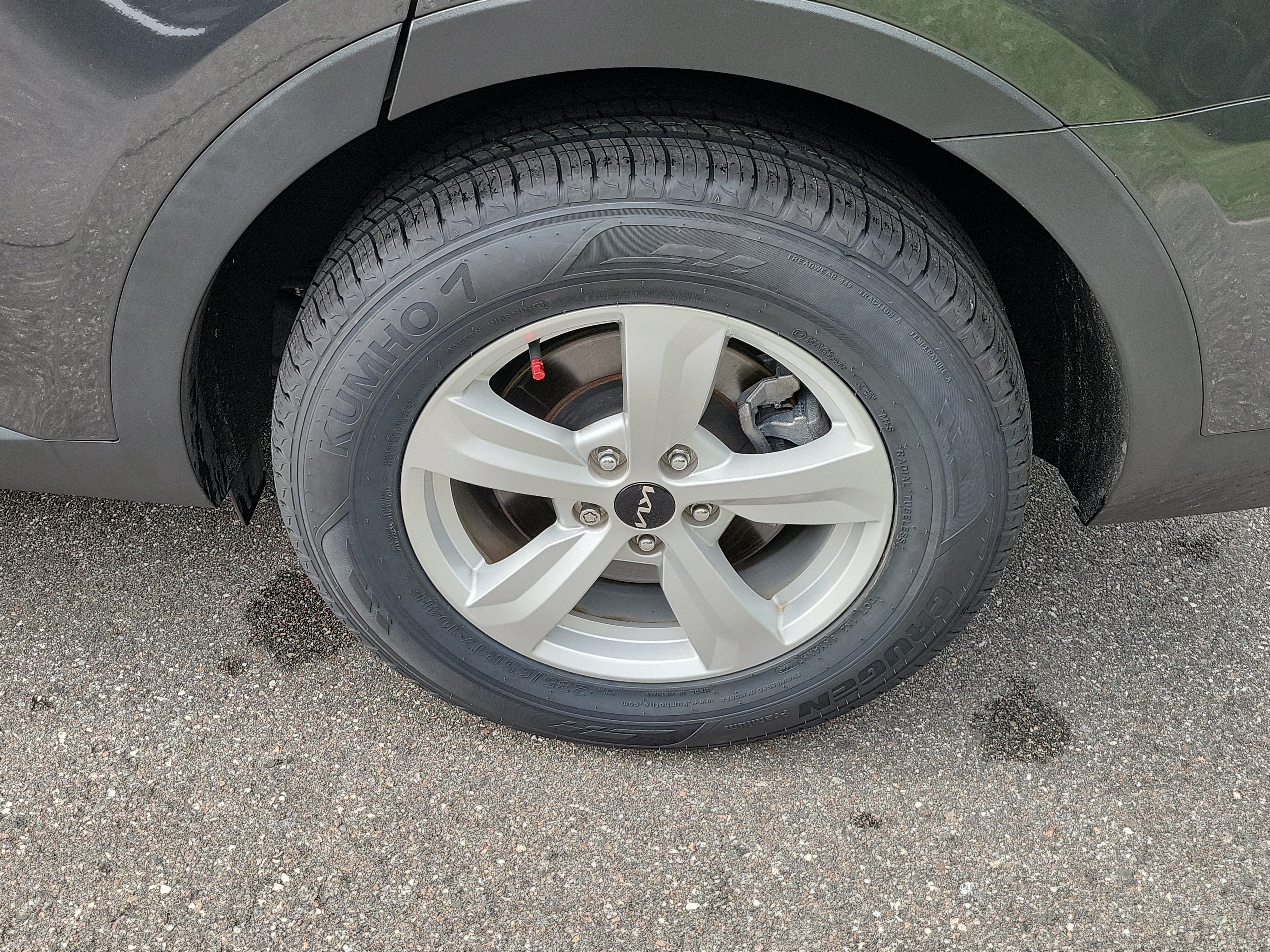 Certified 2024 Kia Sorento LX FWD image 39