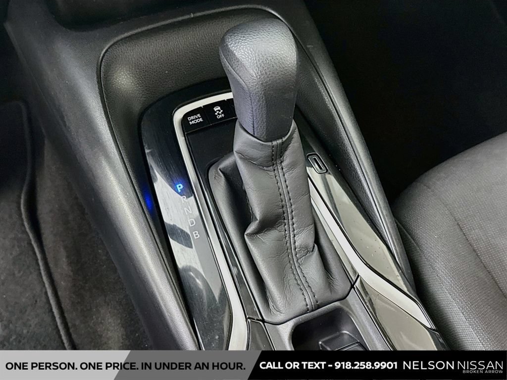 Used 2021 Toyota Corolla LE FWD image 16