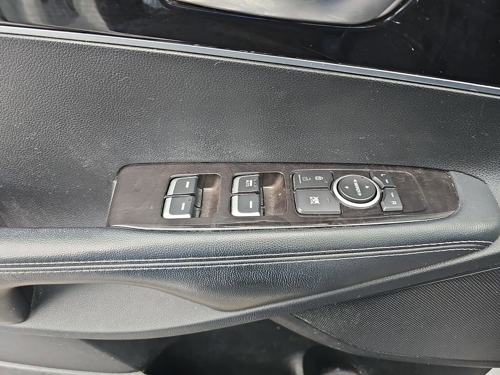 Used 2017 Kia Sorento FWD image 31