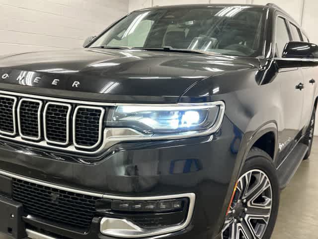 Used 2024 Jeep Wagoneer L Series II w/ Flexible Seating Group RWD image 32