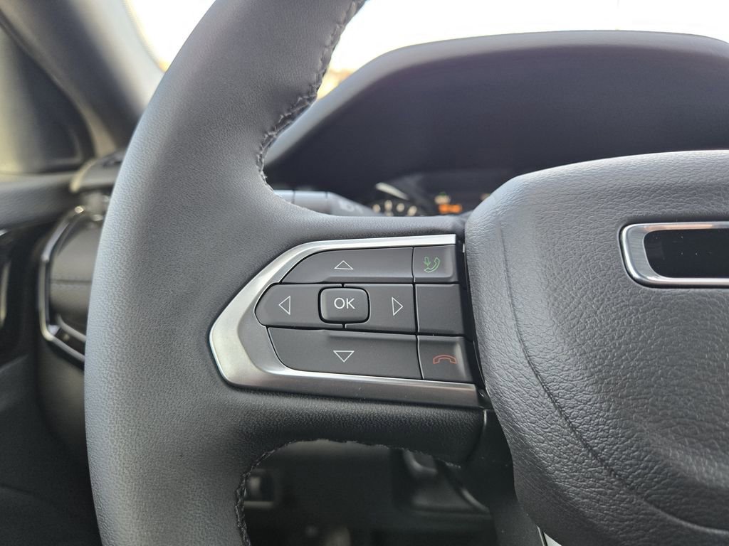 New 2026 Jeep Compass Latitude image 14