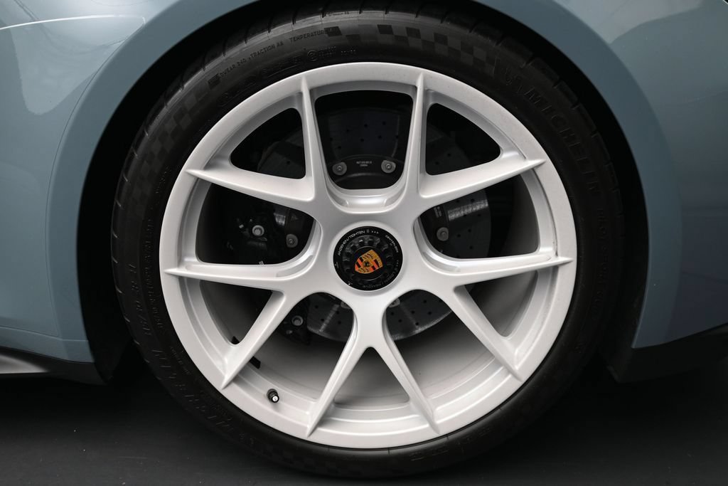 Certified 2024 Porsche 911 GT3 RS RWD image 25