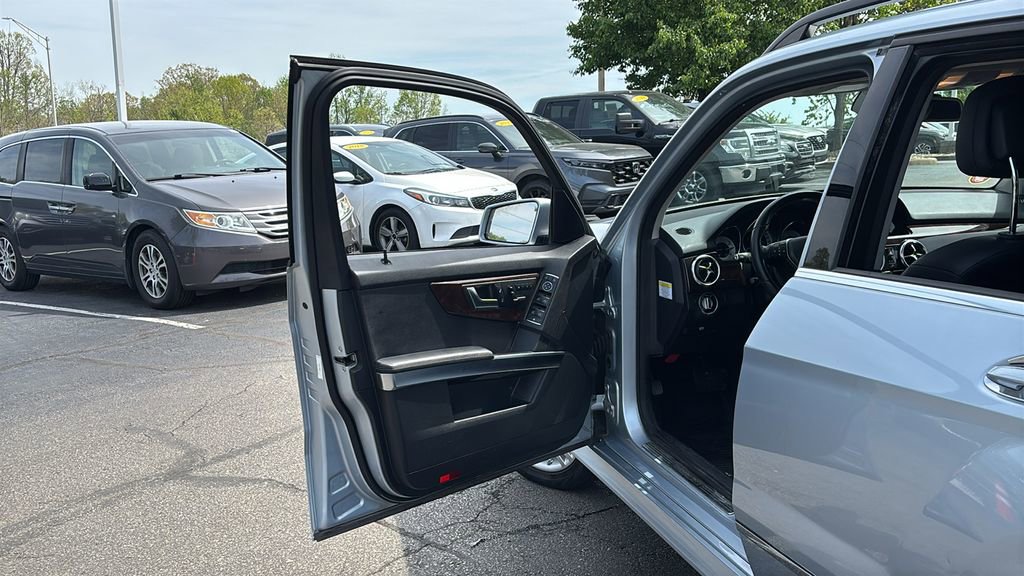 Used 2013 Mercedes-Benz GLK 250 BlueTEC 4MATIC image 11