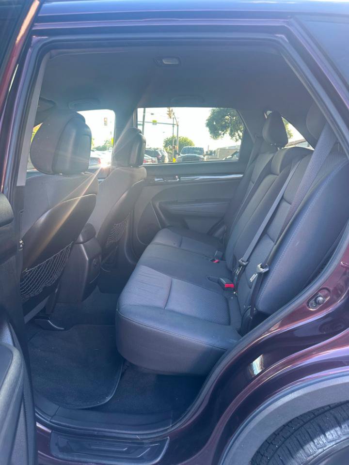 Used 2012 Kia Sorento LX w/ Convenience Pkg AWD/4WD image 16