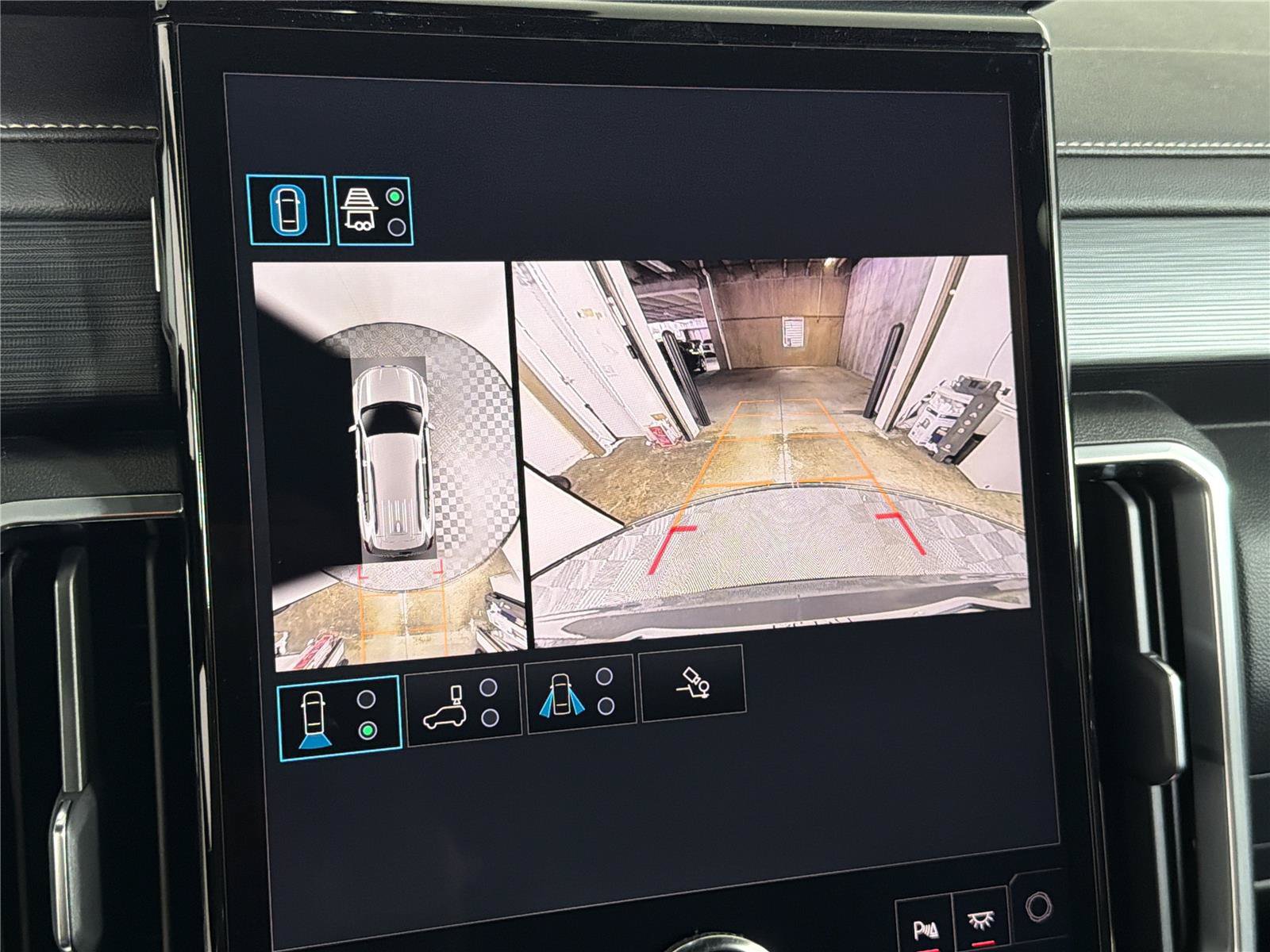 New 2026 GMC Acadia Elevation w/ Black Edition FWD image 31