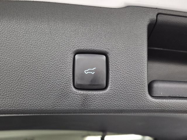Used 2023 Ford Escape ST-Line w/ Tech Pack #1 FWD image 9