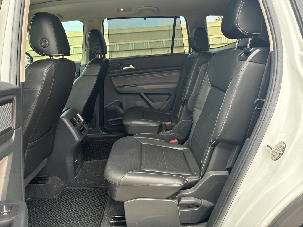 Used 2023 Volkswagen Atlas SE w/ Panoramic Sunroof Package FWD image 14