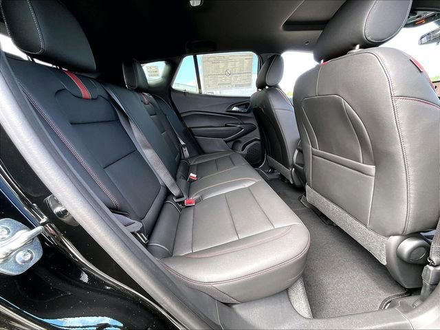 New 2026 Chevrolet Trax RS w/ Sunroof Package FWD image 24