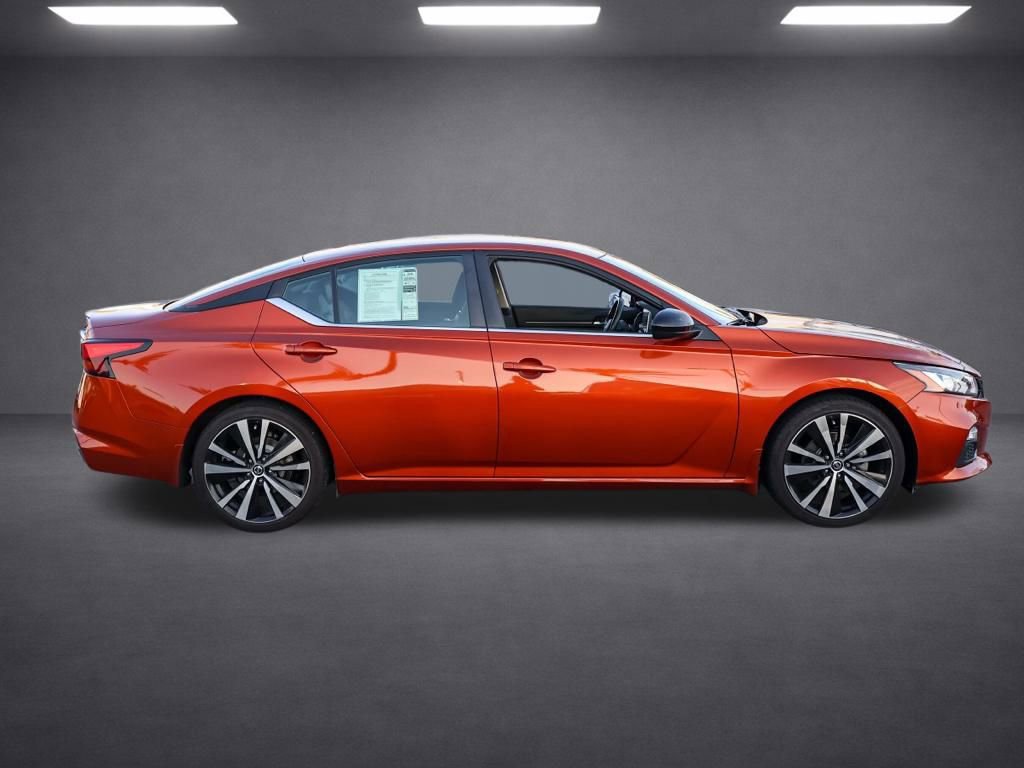 Used 2022 Nissan Altima 2.5 SR image 3