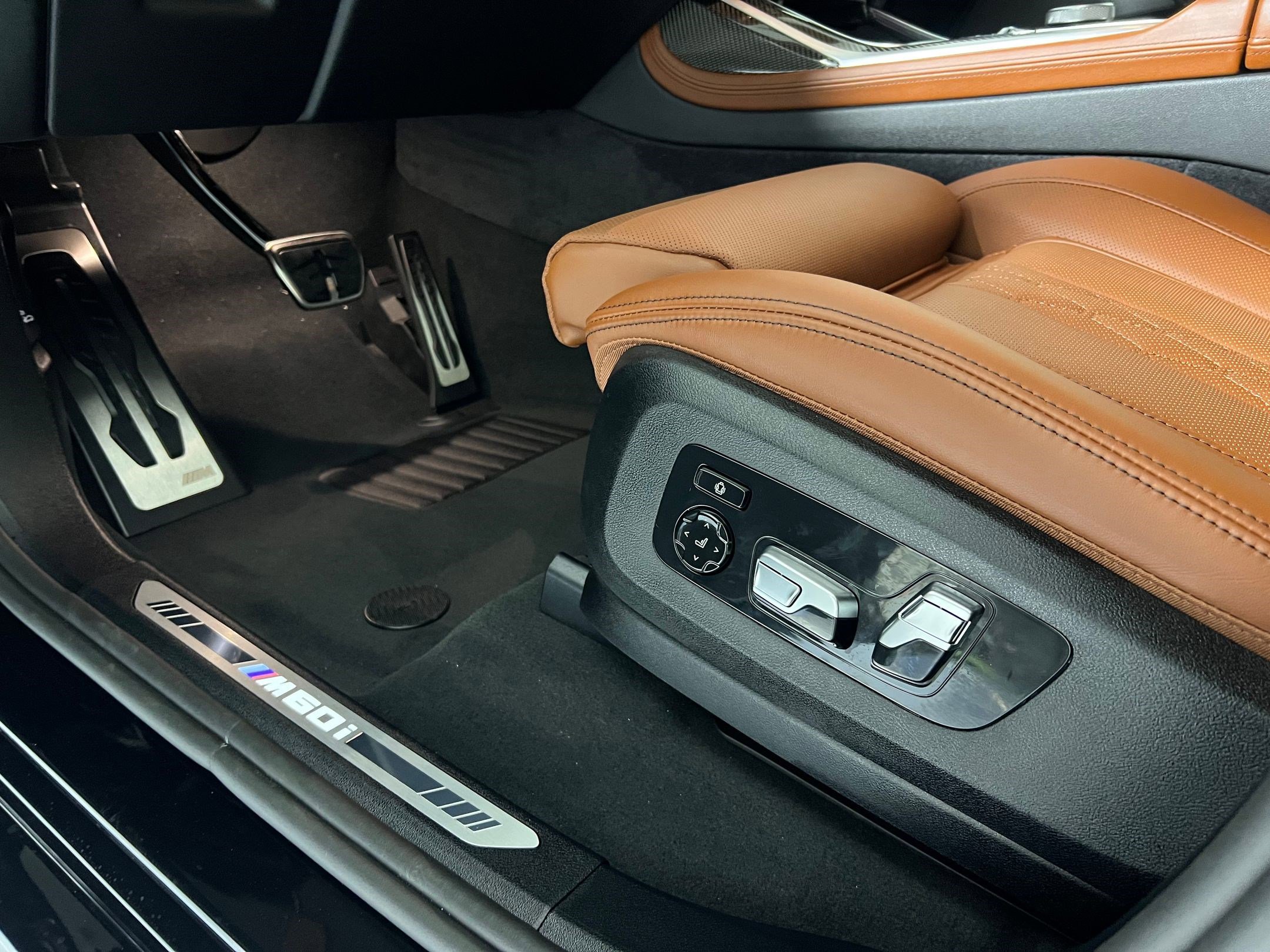 New 2026 BMW X7 M60i image 13