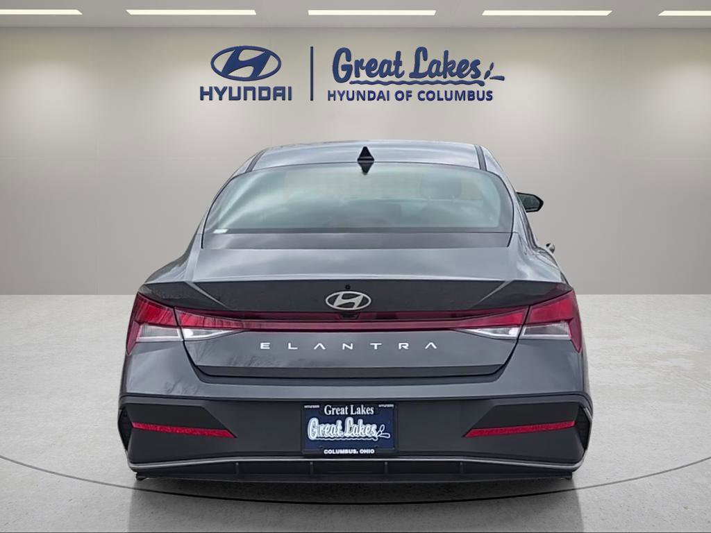 New 2026 Hyundai Elantra SE w/ Cargo Package FWD image 4