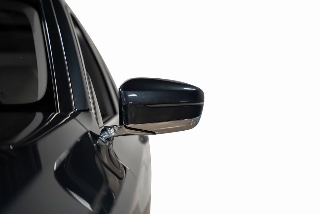 Used 2020 BMW 740i w/ Premium Package image 7