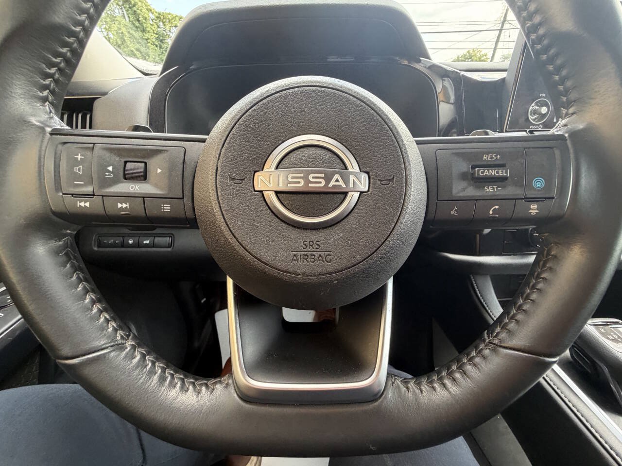 Used 2025 Nissan Pathfinder SV FWD image 20