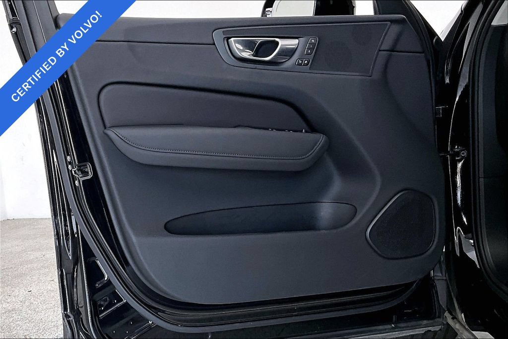 Used 2026 Volvo XC60 B5 Plus AWD/4WD image 21