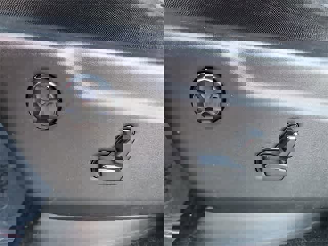 Used 2019 Jeep Grand Cherokee Altitude image 18