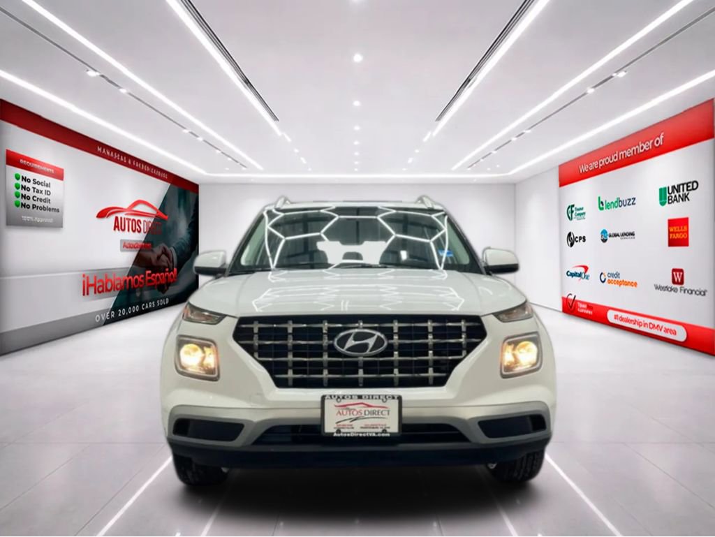 Used 2022 Hyundai Venue SEL FWD image 3