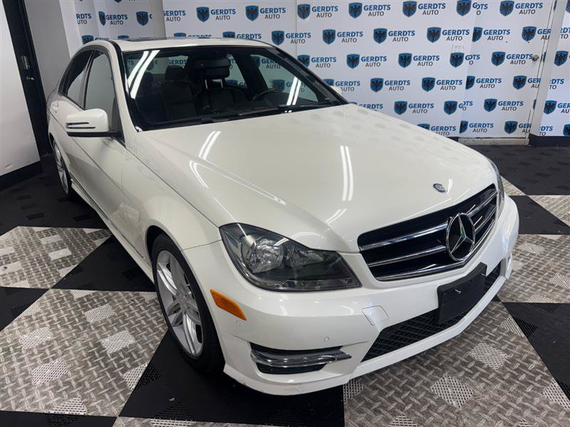 Used 2014 Mercedes-Benz C 250 Sedan image 3