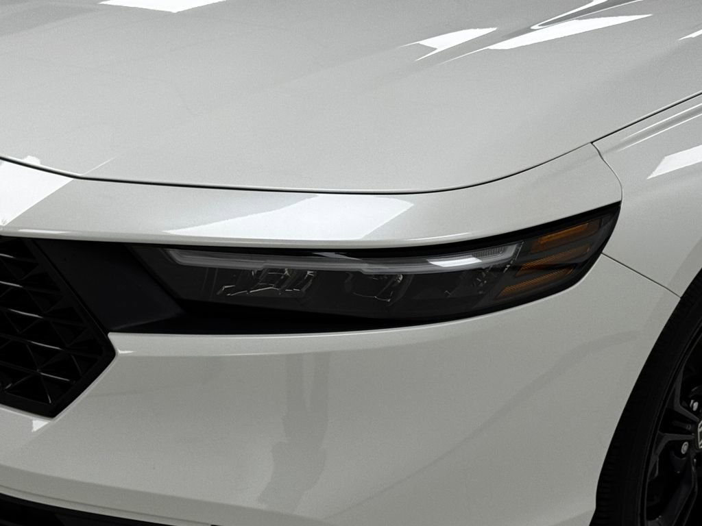 Used 2025 Honda Accord SE image 28