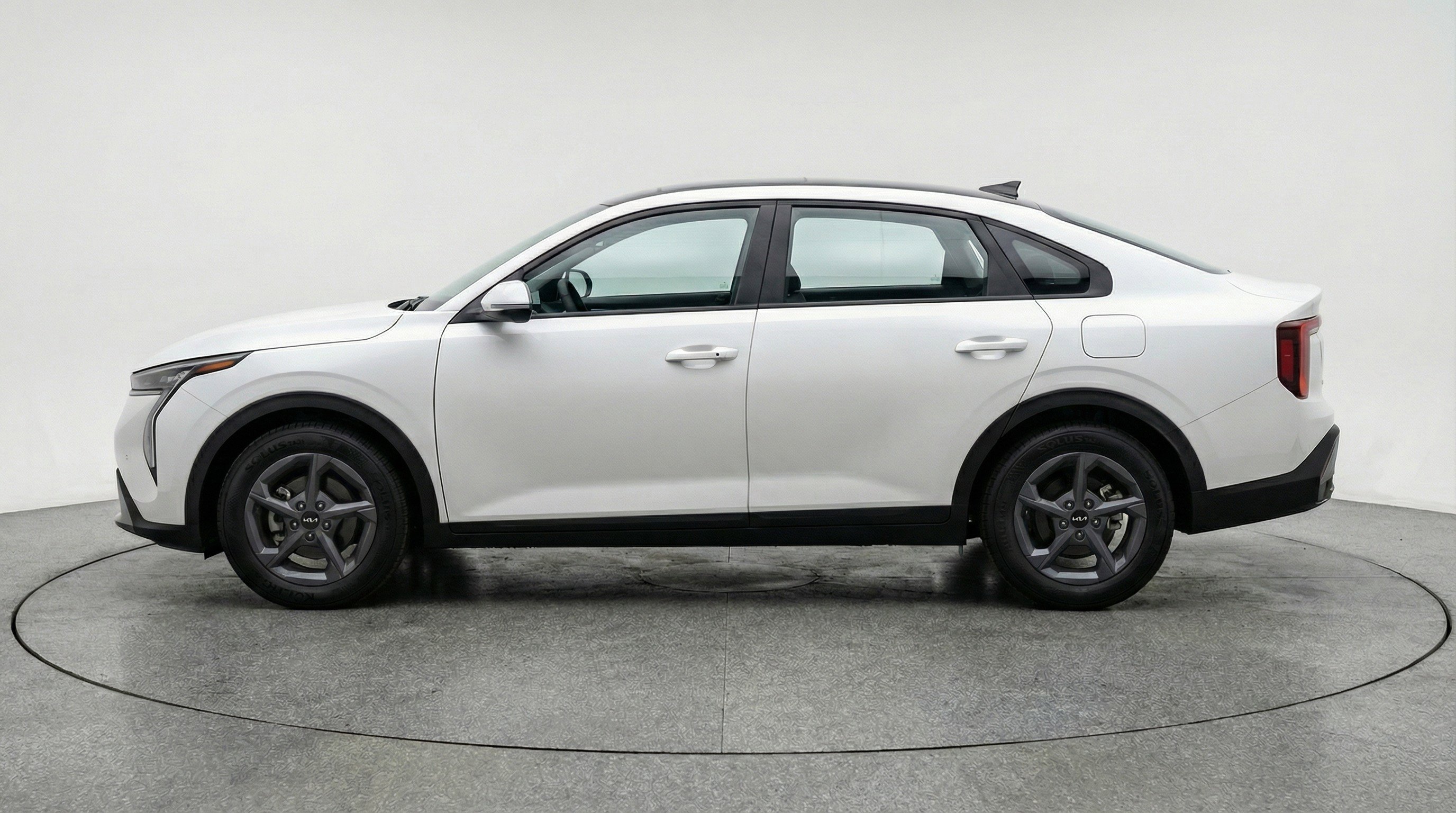 Used 2025 Kia K4 FWD image 5