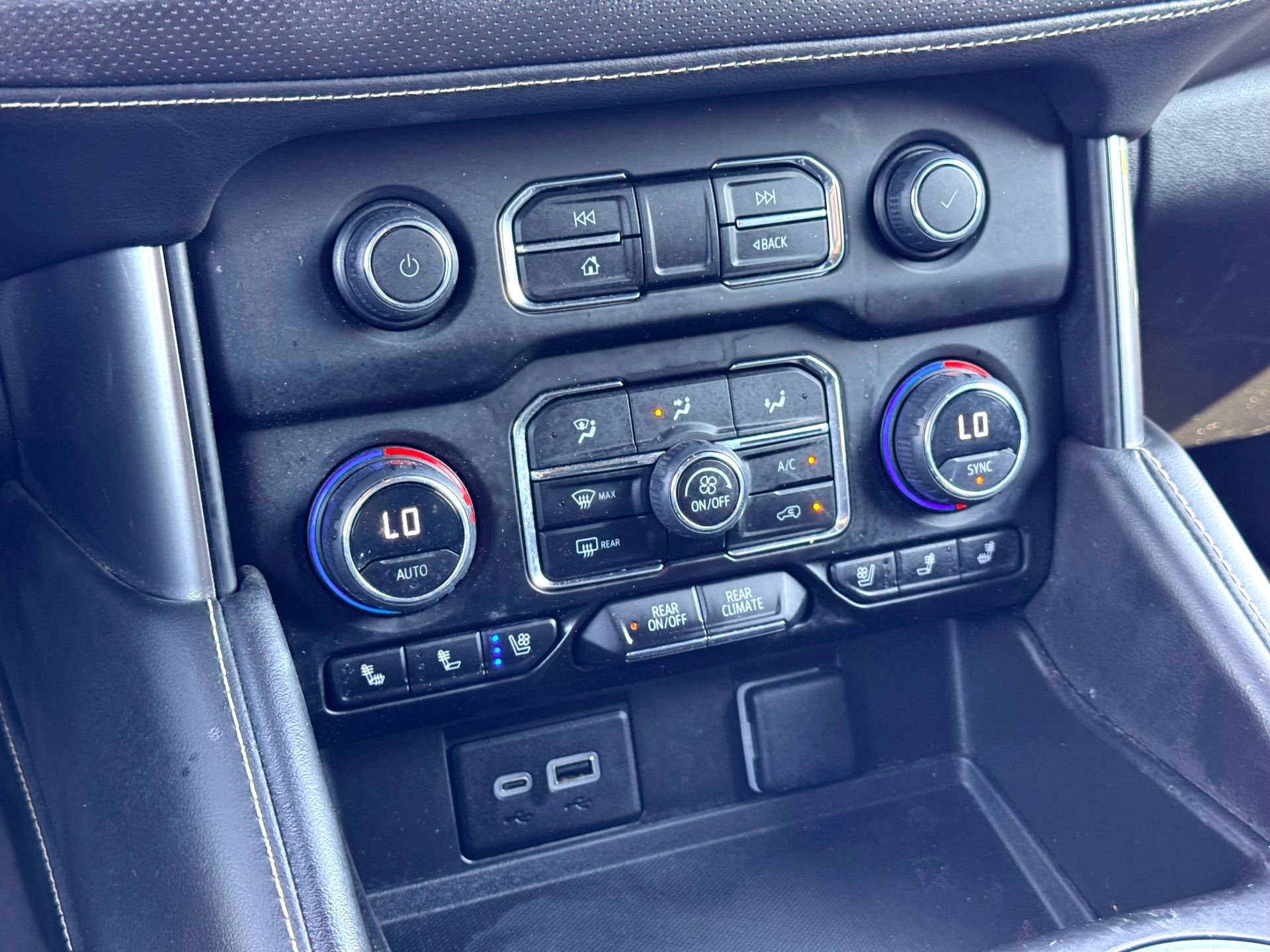 Used 2023 Chevrolet Tahoe Premier image 28