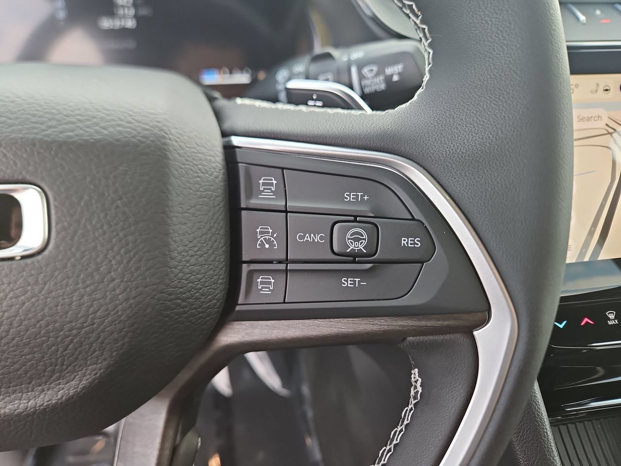 New 2026 Jeep Grand Cherokee Altitude AWD/4WD image 27