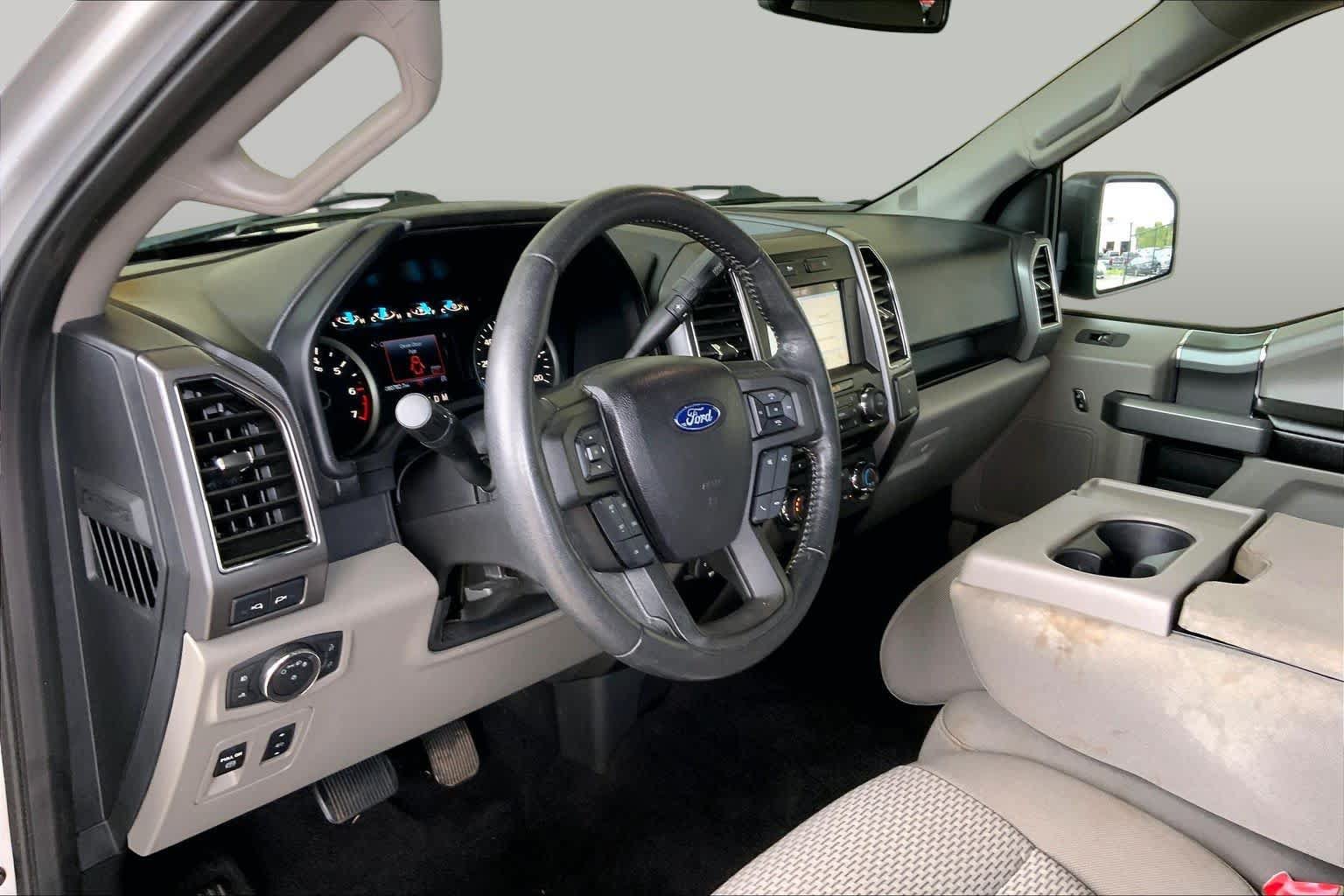Used 2018 Ford F150 XLT w/ Equipment Group 302A Luxury AWD/4WD image 17