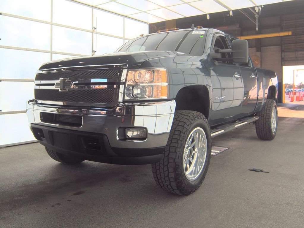 Used 2013 Chevrolet Silverado 2500 LTZ w/ LTZ Plus Package image 4