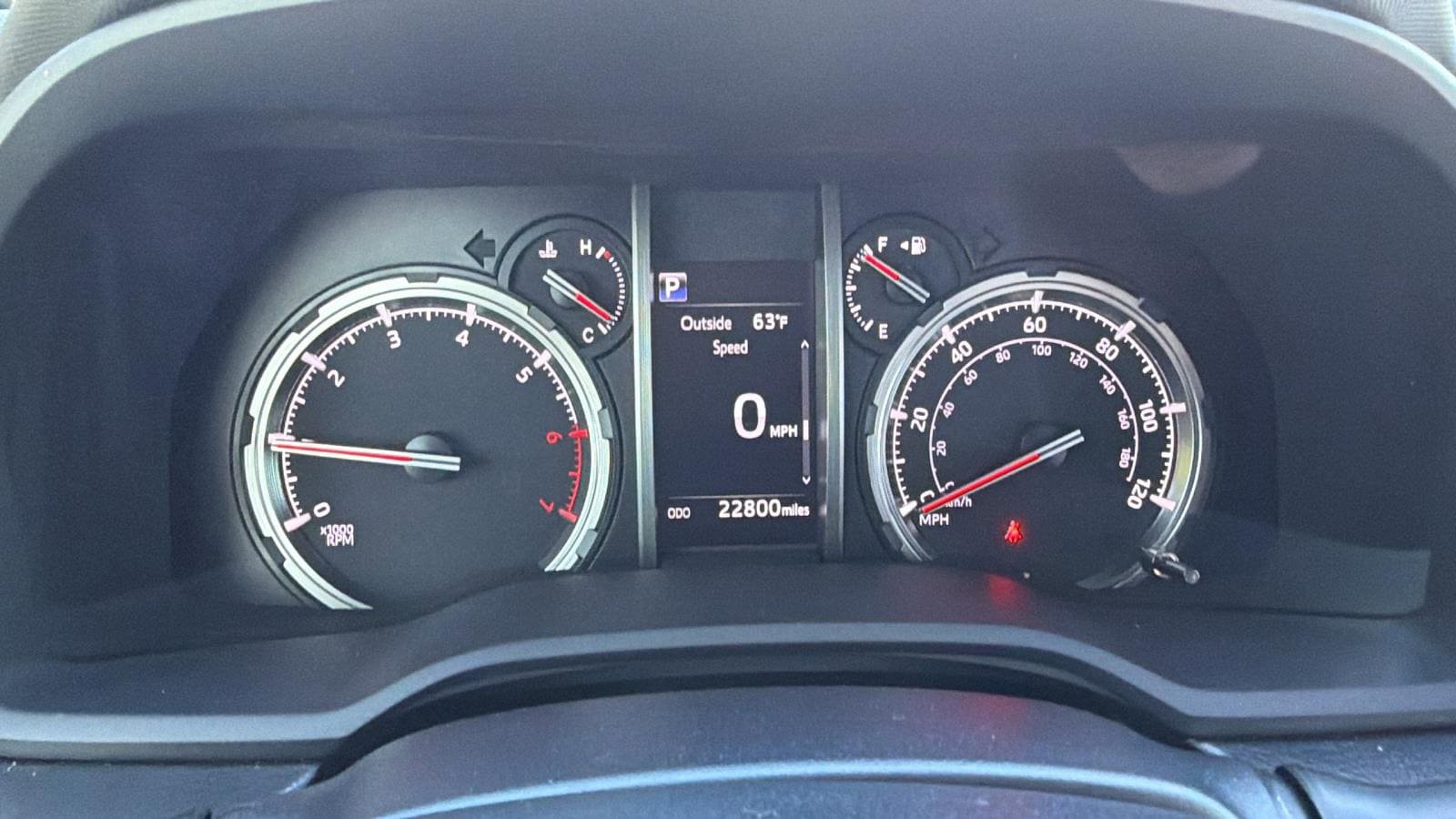 Used 2024 Toyota 4Runner TRD Off-Road Premium AWD/4WD image 29