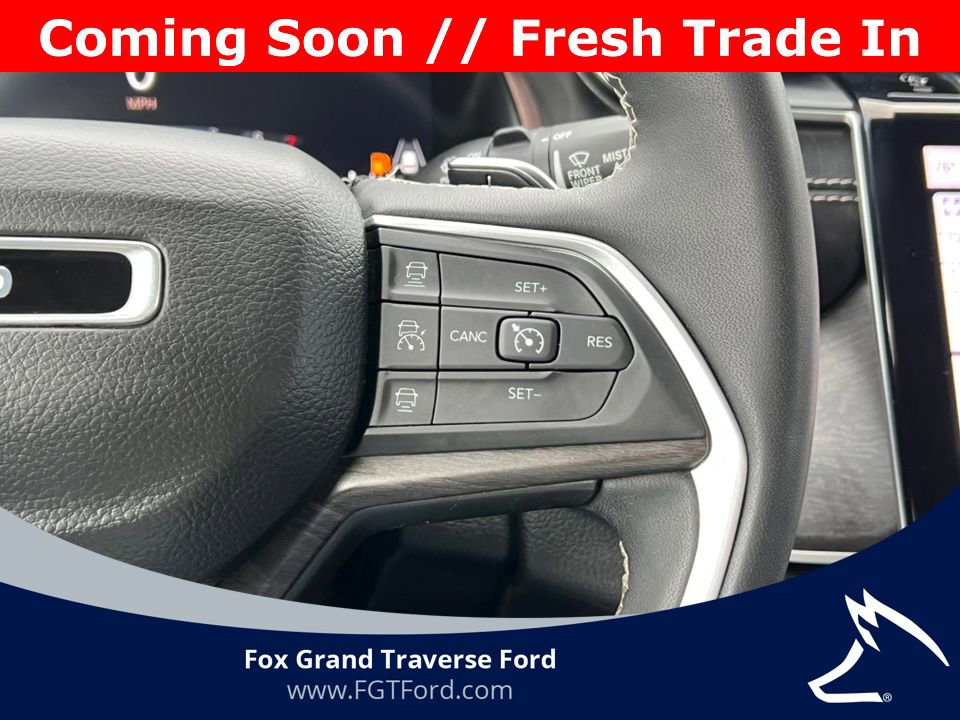 Used 2023 Jeep Grand Cherokee Limited AWD/4WD image 18
