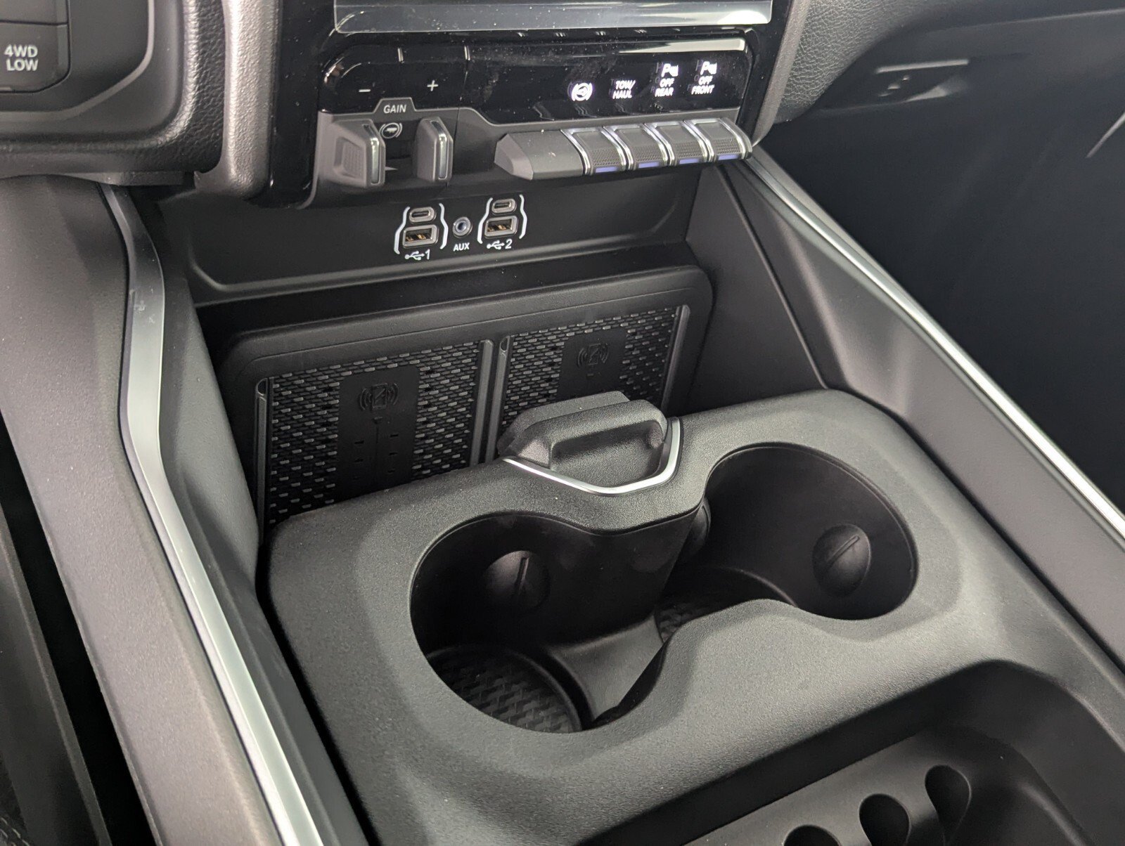 New 2026 RAM 2500 Big Horn AWD/4WD image 21