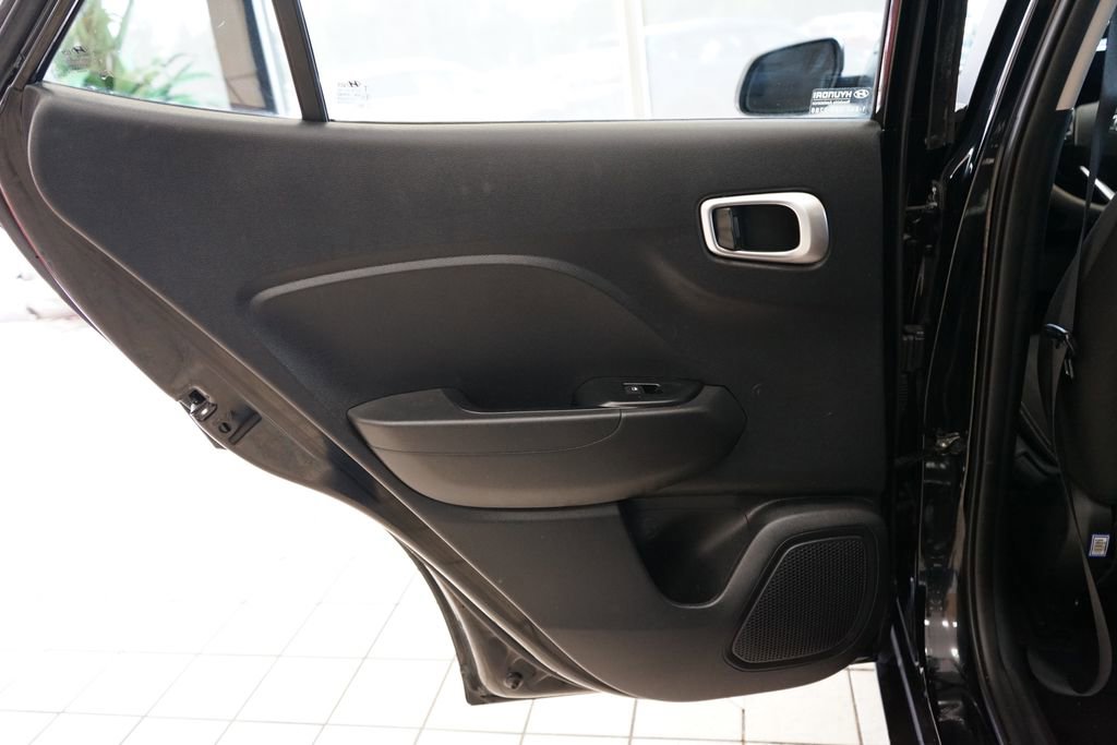 Used 2020 Hyundai Venue SEL FWD image 41