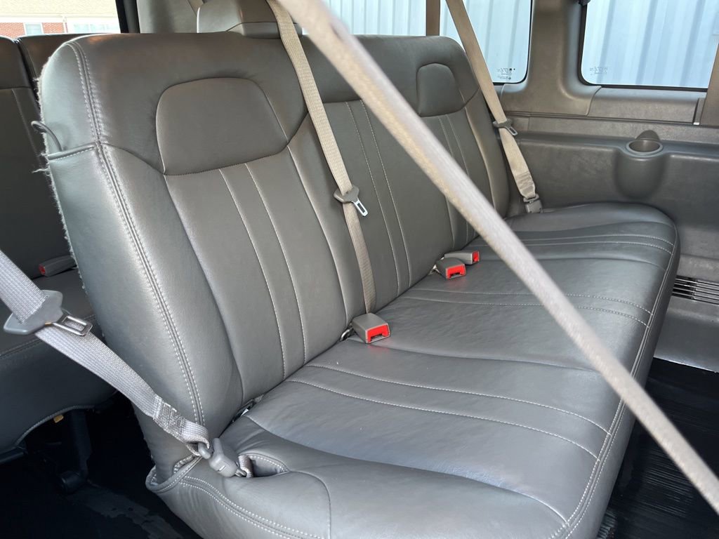 Used 2016 Chevrolet Express 2500 LS image 33