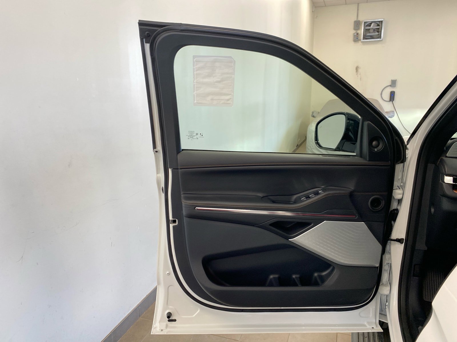 New 2026 Lincoln Navigator Black Label AWD/4WD image 26