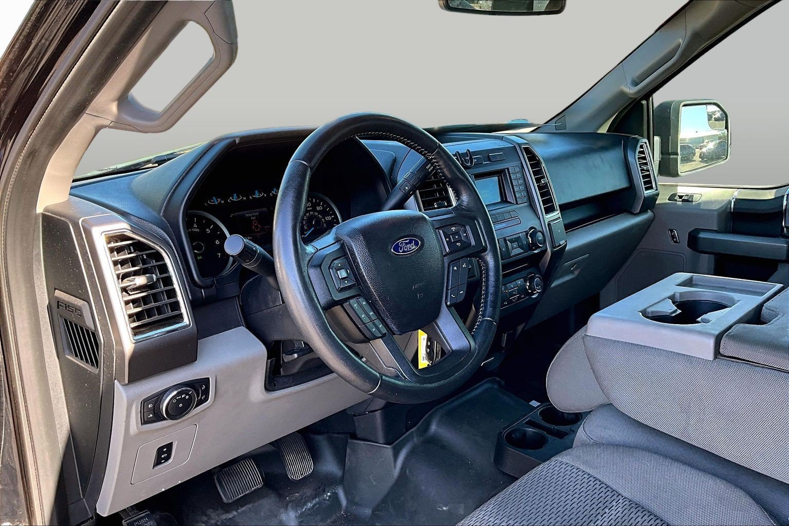 Used 2017 Ford F150 XLT w/ Equipment Group 301A Mid RWD image 12