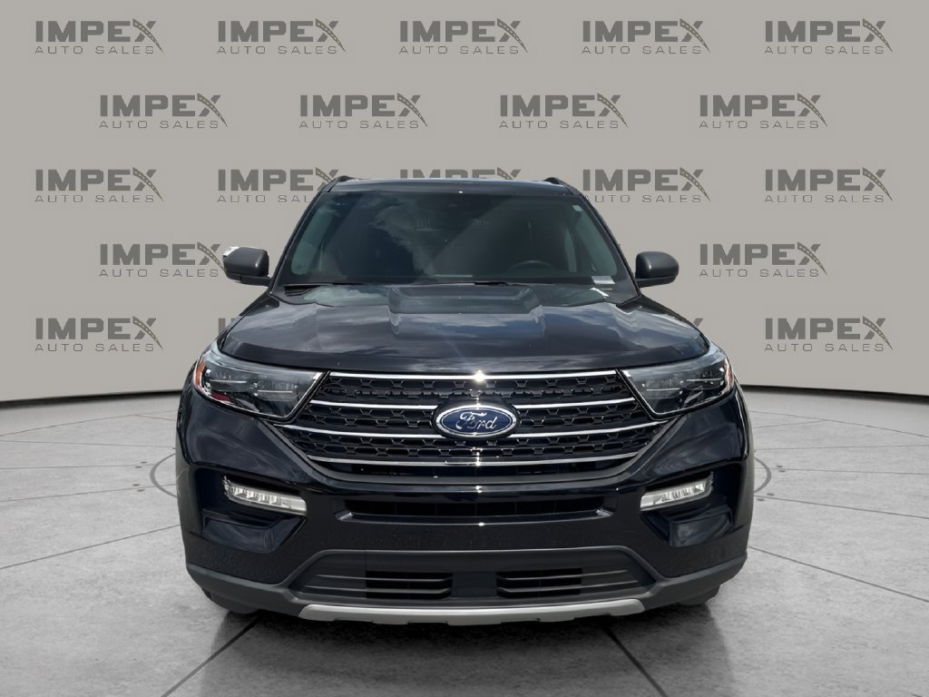 Used 2023 Ford Explorer XLT w/ Equipment Group 202A AWD/4WD image 8