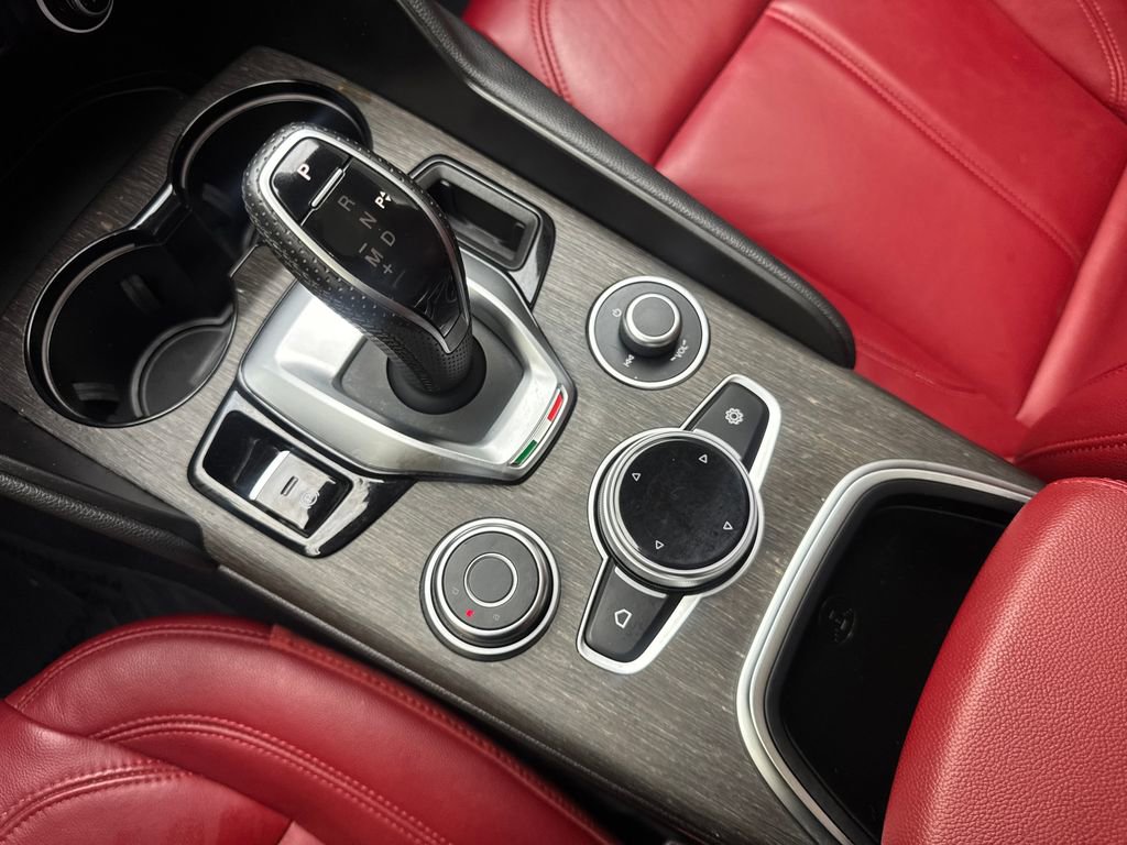 Used 2021 Alfa Romeo Giulia Ti w/ Nero Edizione RWD image 68